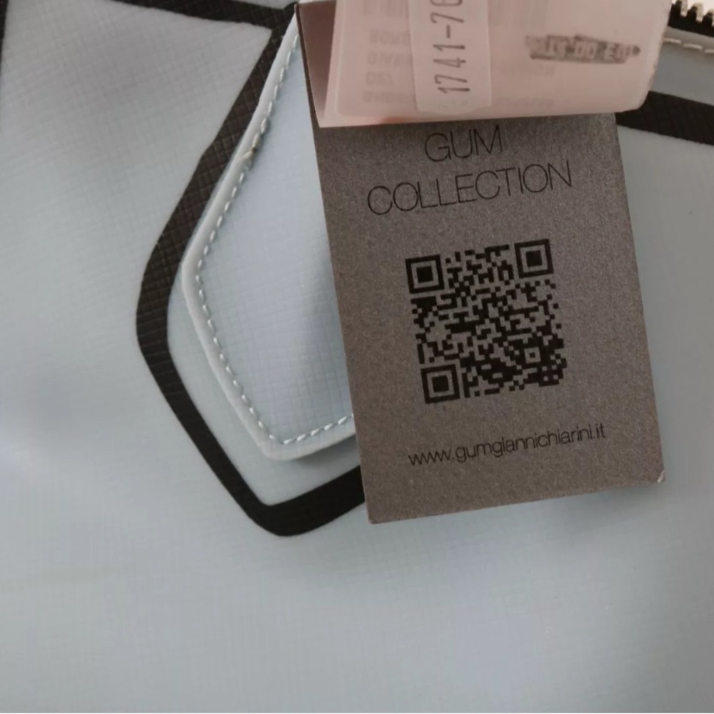 Gianni Chiarini GUM COLLECTION Powder Blue Tote w/ slight defects NWT - Picture 10 of 10